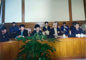 何明华个人简介712.jpg