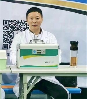 钱同山简介890.jpg
